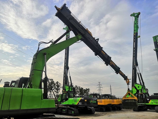 A máquina escavadora Clamshell Telescopic Arm da empilhadeira personalizou a baixa altura livre KM220