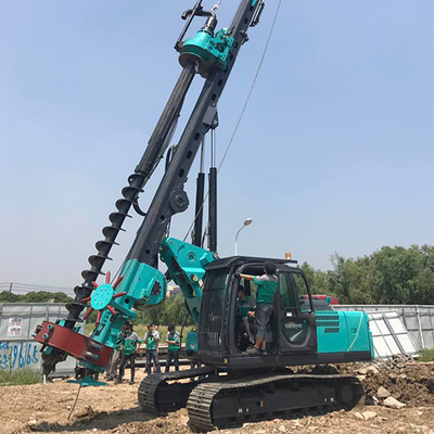 O motorista de pilha estático hidráulico Crawler do CFA 16m mede 150kN.M Rotary Drilling Rig Machine