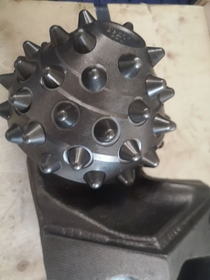 Poço de água de perfuração de rocha rolante bit Tricone perfuração bit aço dente cone dente moído para fundação profunda