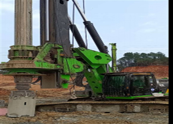 máquina de Rig Hydraulic Small Size Drilling da perfuração giratória de 60m/Min 220kNm